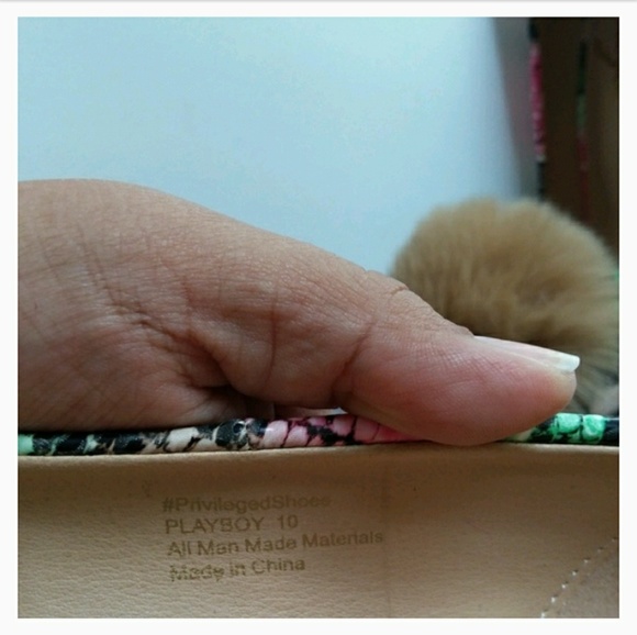 Privileged by J.C Dossier playboy pumps - Picture 3 of 6